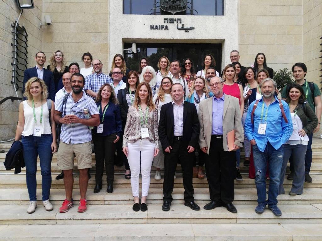 לחיצה להגדלת תמונה 