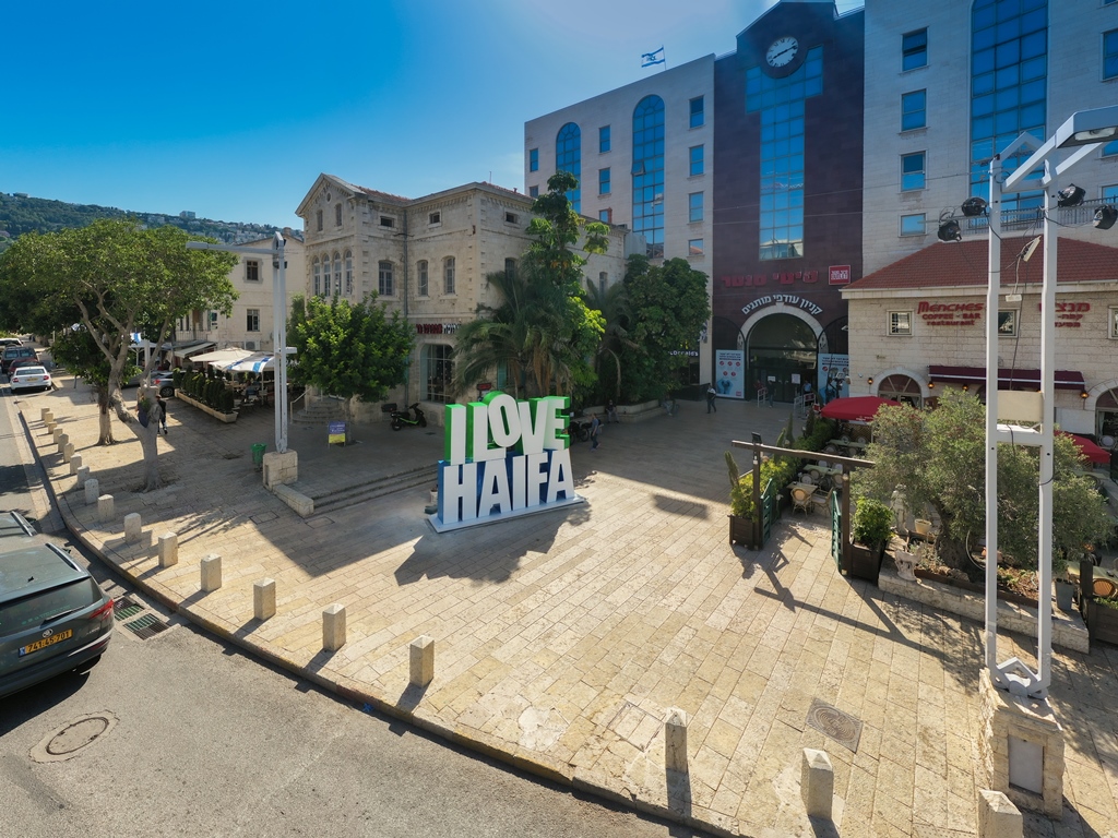 לחיצה להגדלת תמונה 